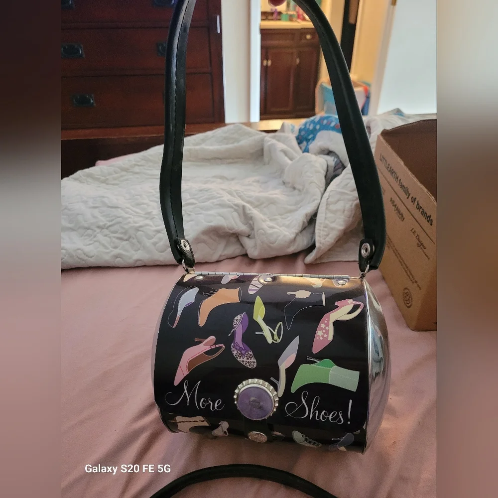 Little Earth Metal Shoe Purse